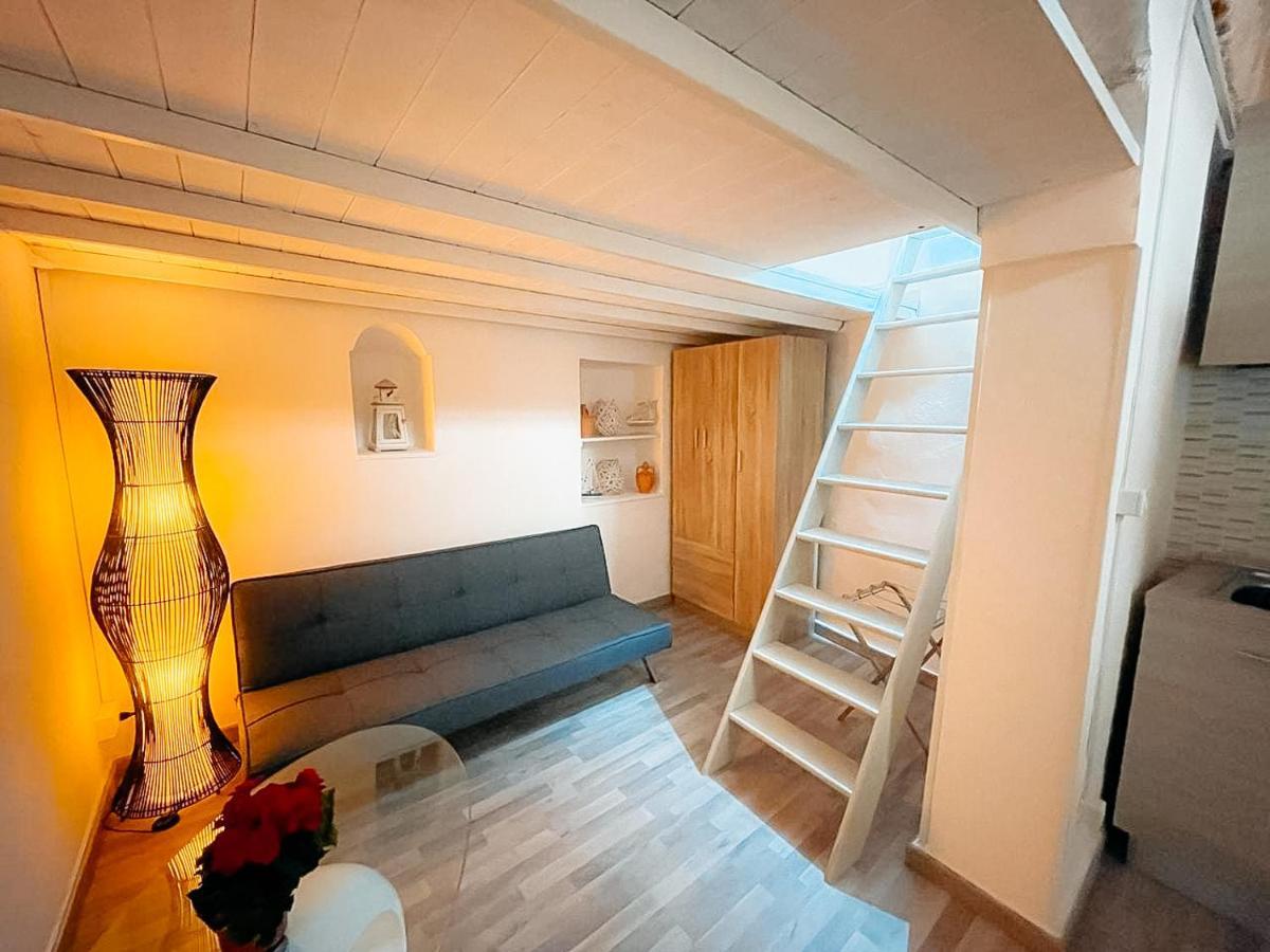 La Petit Maison Ostuni Bagian luar foto